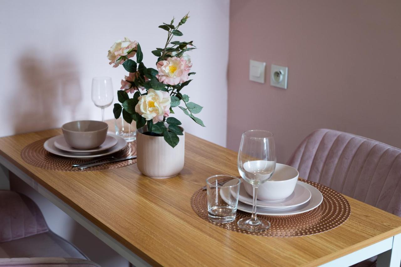 Capstay Color Valenciennes & Netflix Trith-Saint-Leger Eksteriør bilde